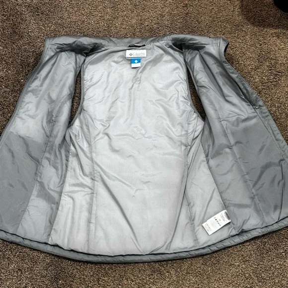 Vest-Columbia - Picture 6 of 9